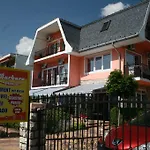 Barbara Vendeghaz Balatonfüred