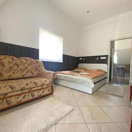 Barbara Vendeghaz Balatonfüred