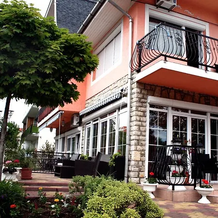 Barbara Vendeghaz Balatonfüred