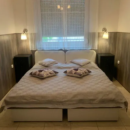 Barbara Vendeghaz Apartment *