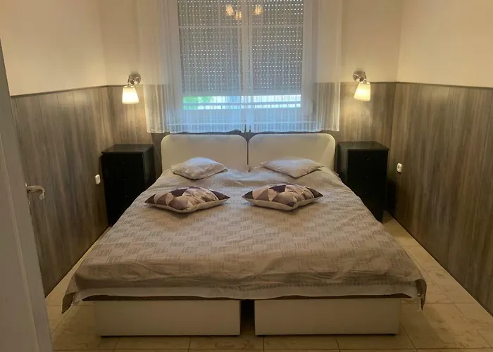 Barbara Vendeghaz Apartmán *